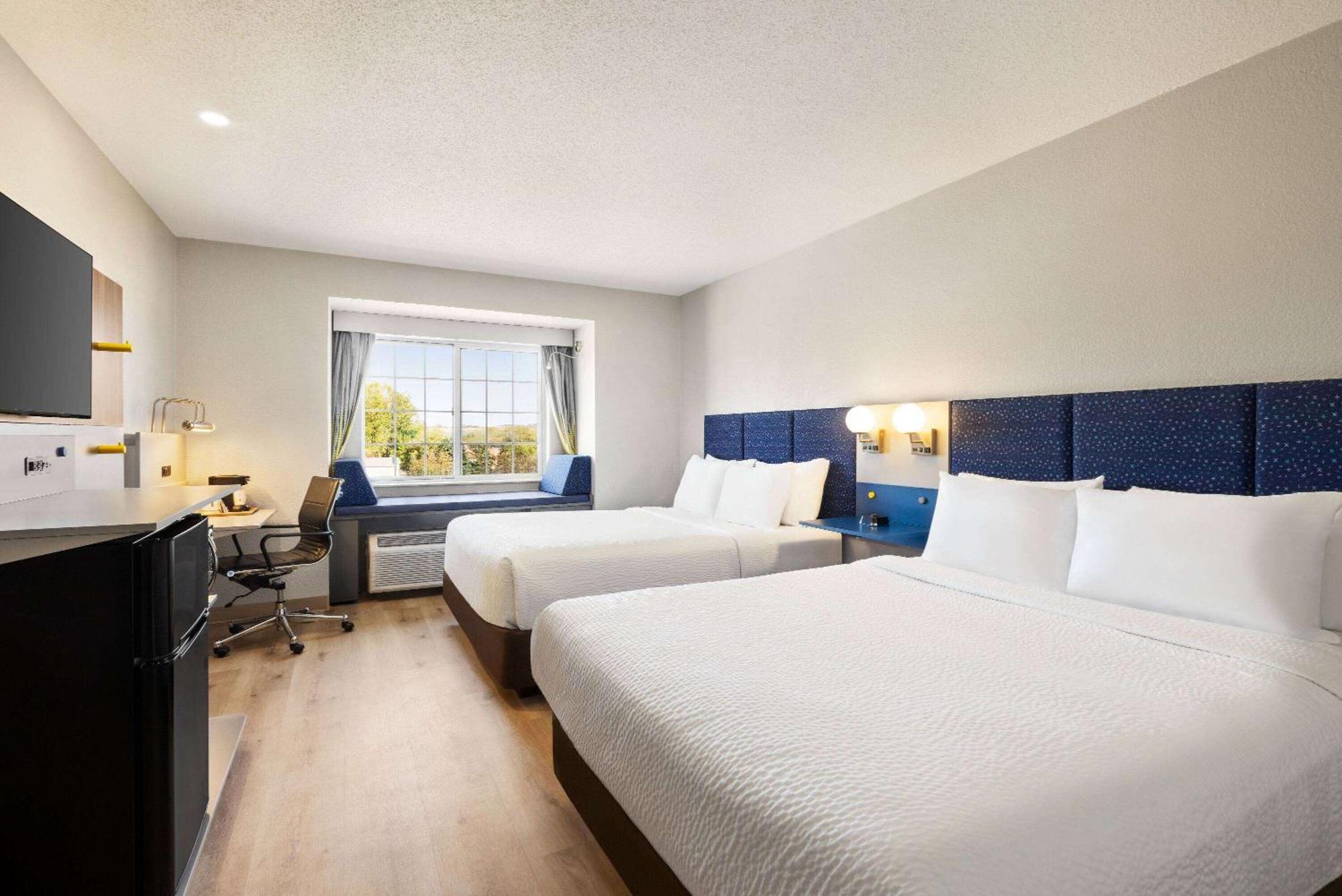 Microtel Inn & Suites By Wyndham New Ulm Εξωτερικό φωτογραφία