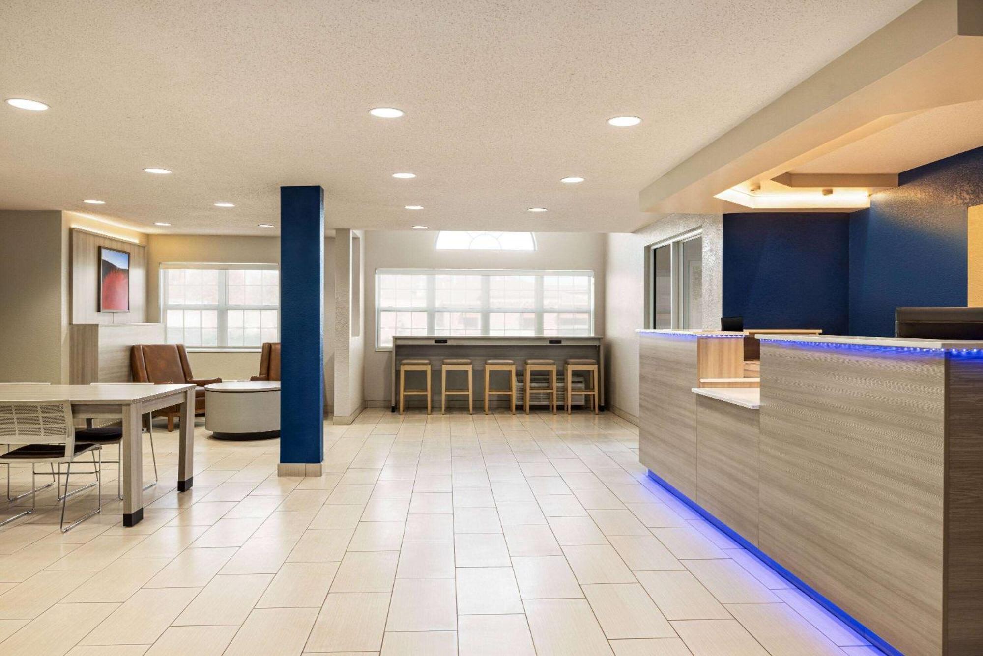 Microtel Inn & Suites By Wyndham New Ulm Εξωτερικό φωτογραφία