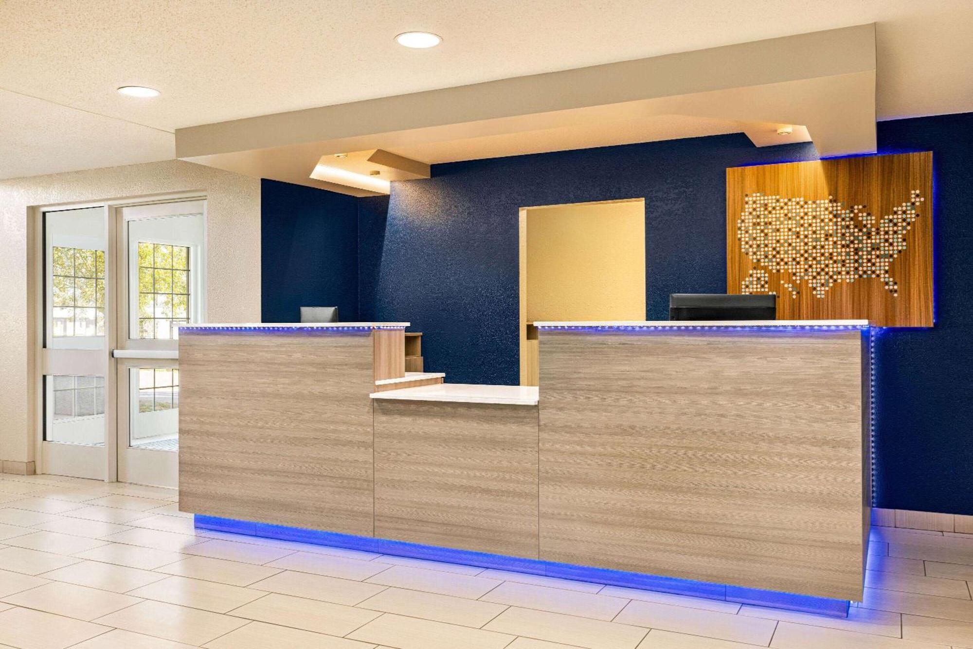 Microtel Inn & Suites By Wyndham New Ulm Εξωτερικό φωτογραφία