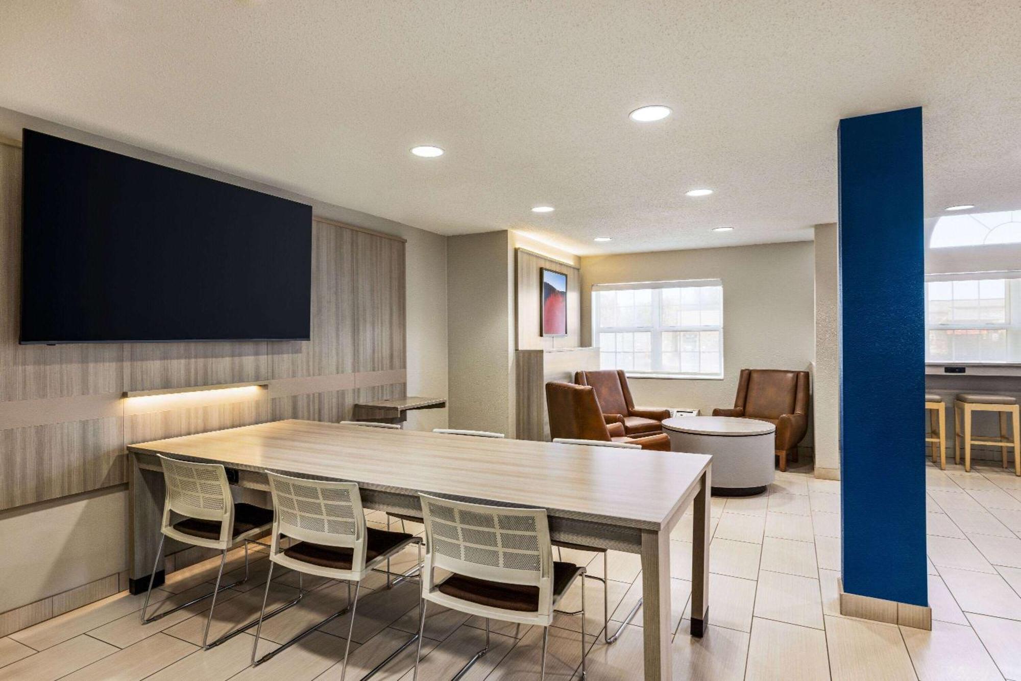 Microtel Inn & Suites By Wyndham New Ulm Εξωτερικό φωτογραφία