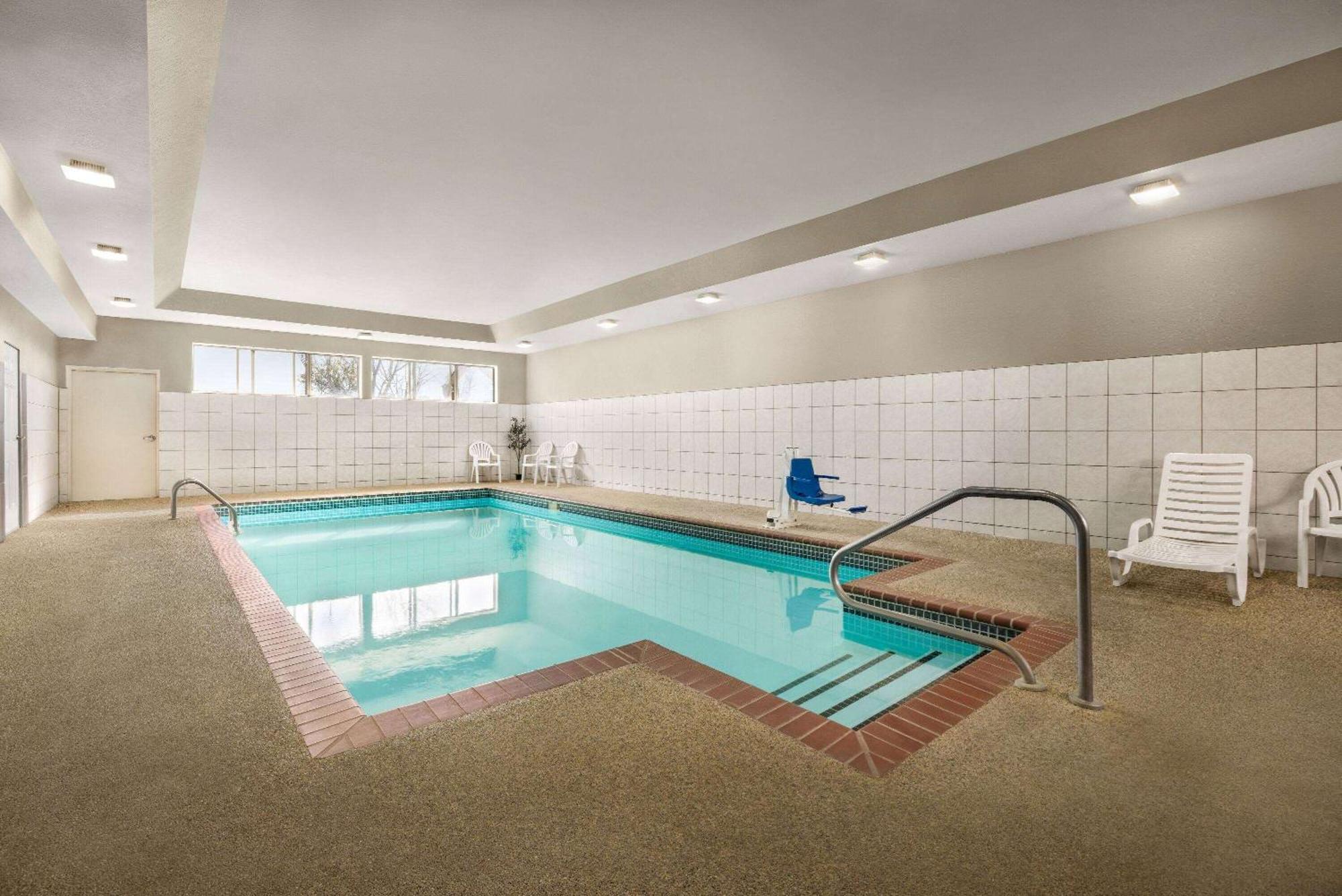 Microtel Inn & Suites By Wyndham New Ulm Εξωτερικό φωτογραφία
